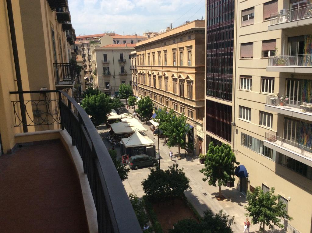 Home In City Palermo Phòng bức ảnh